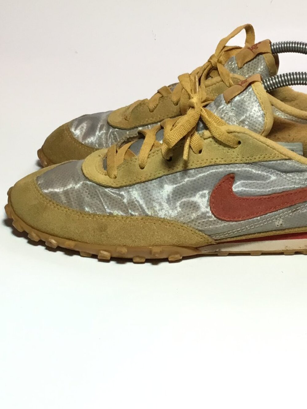Men's sz 8.5 M NIKE WAFFLE RACER 2 Vintage 2003 303918 261 Brown Running Shoes
